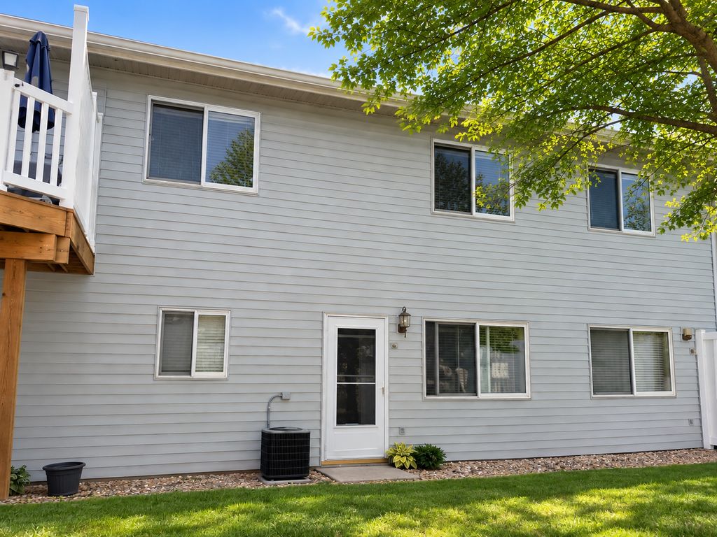 13991 60th Street Court N 304, Stillwater, MN 55082 — exterior