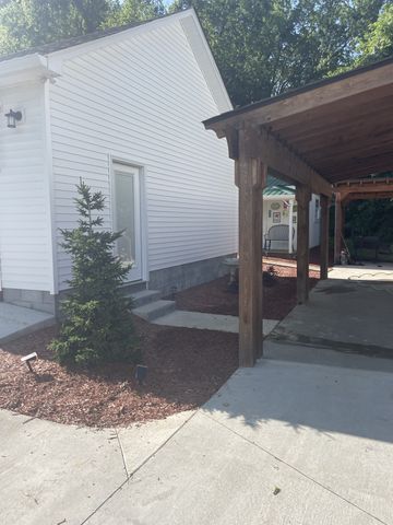 4049 Hampshire Pike, Hampshire, TN 38461