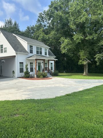 4049 Hampshire Pike, Hampshire, TN 38461