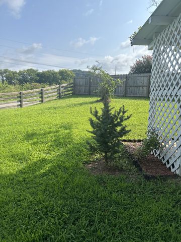 4049 Hampshire Pike, Hampshire, TN 38461