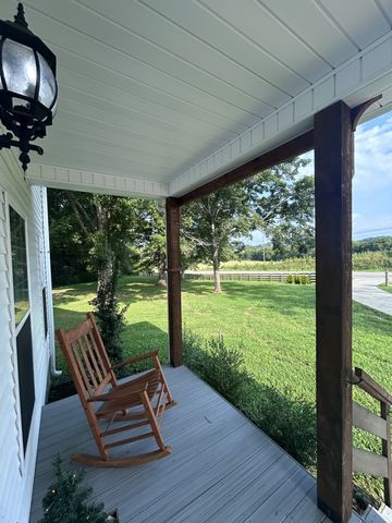 4049 Hampshire Pike, Hampshire, TN 38461