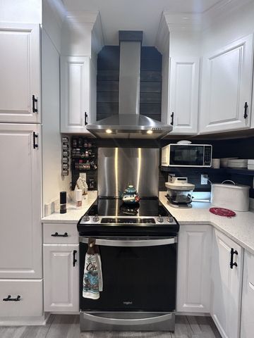 4049 Hampshire Pike, Hampshire, TN 38461