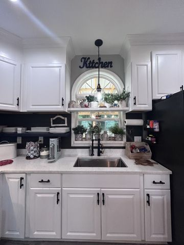 4049 Hampshire Pike, Hampshire, TN 38461