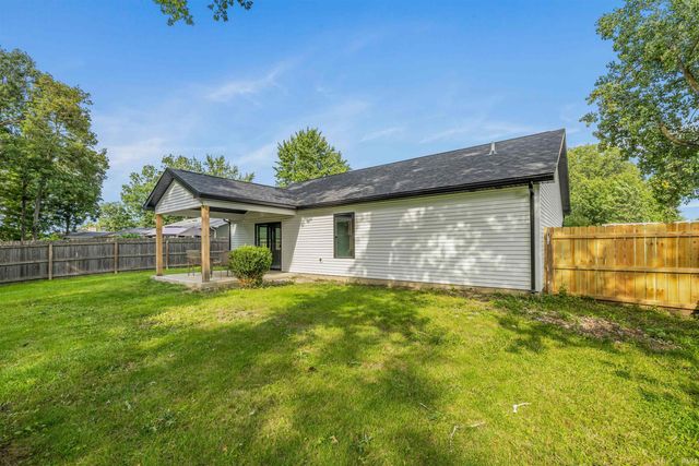 6211 Brandonwood Lane, Fort Wayne, IN 46835