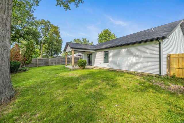 6211 Brandonwood Lane, Fort Wayne, IN 46835