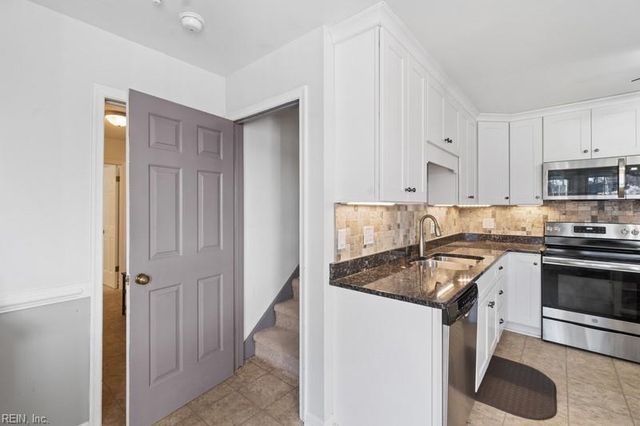 531 Currituck DR, Chesapeake, VA 23322