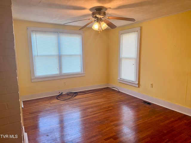 5821 Orebank Road, Kingsport, TN 37664