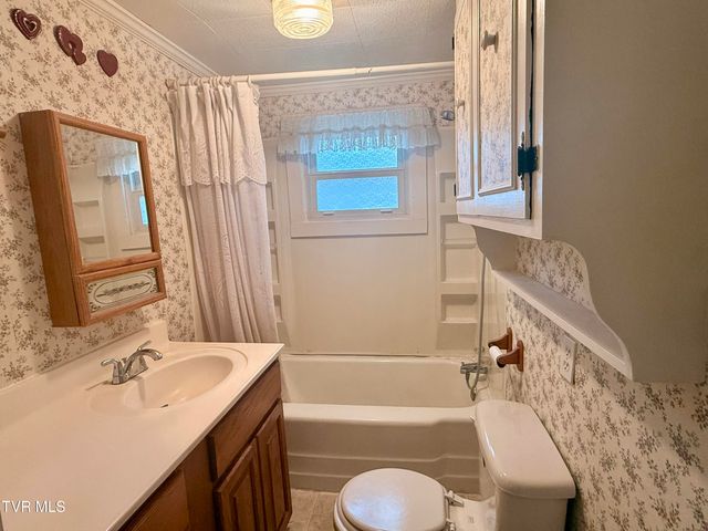 5821 Orebank Road, Kingsport, TN 37664