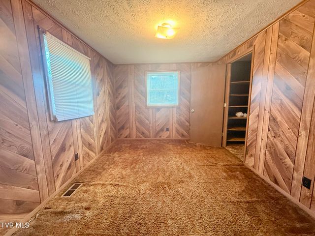 5821 Orebank Road, Kingsport, TN 37664