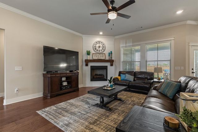 1306 Ruscello Avenue, Tontitown, AR 72762