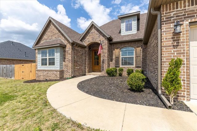 1306 Ruscello Avenue, Tontitown, AR 72762