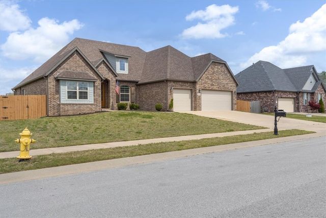 1306 Ruscello Avenue, Tontitown, AR 72762