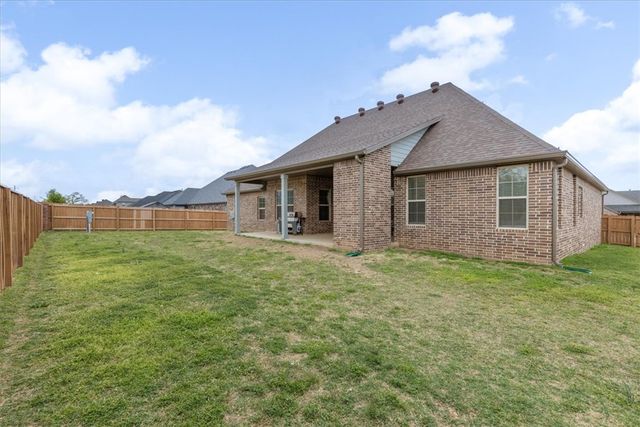 1306 Ruscello Avenue, Tontitown, AR 72762