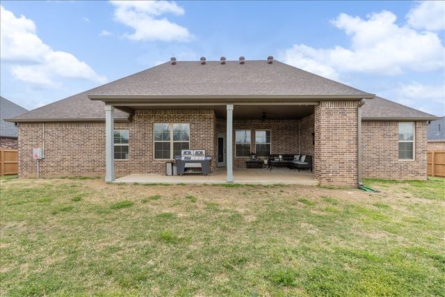1306 Ruscello Avenue, Tontitown, AR 72762