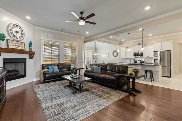 1306 Ruscello Avenue, Tontitown, AR 72762