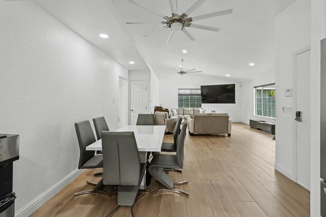 5522 21st Ave, Sacramento, CA 95820