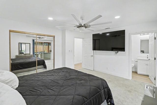 5522 21st Ave, Sacramento, CA 95820