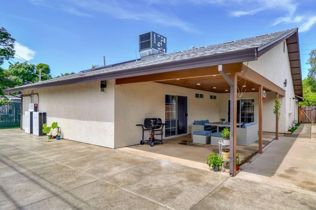 5522 21st Ave, Sacramento, CA 95820