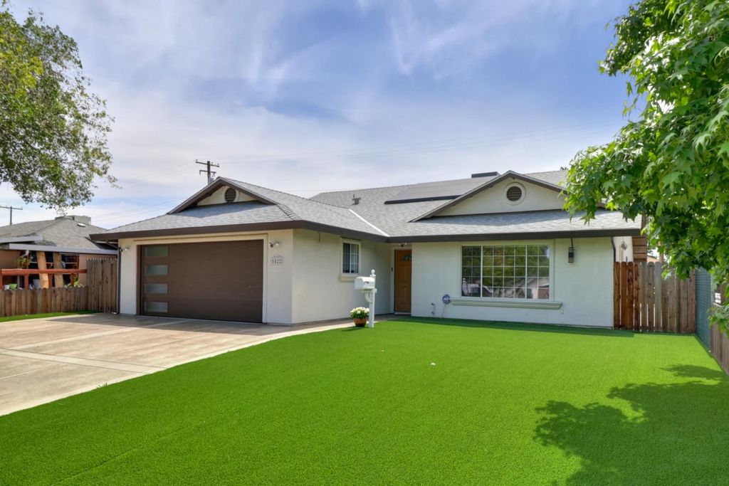5522 21st Ave, Sacramento, CA 95820
