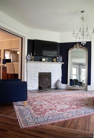 45207 Cass Avenue, Utica, MI 48317