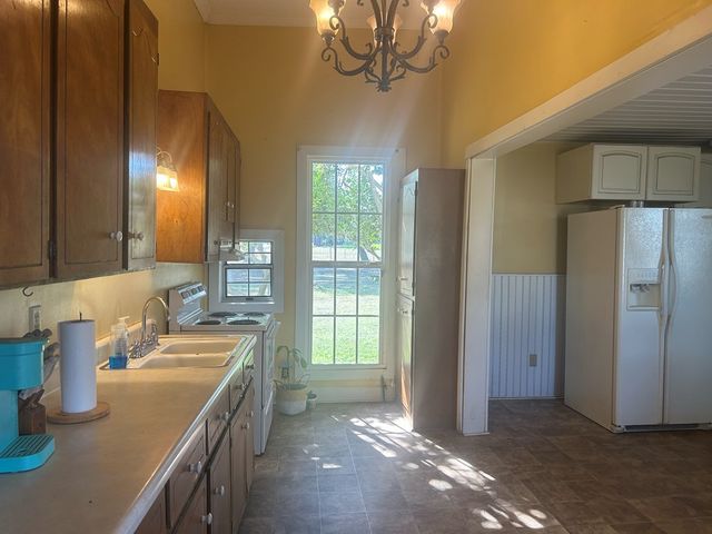 4717 State Line Rd, Cottonwood, AL 36320