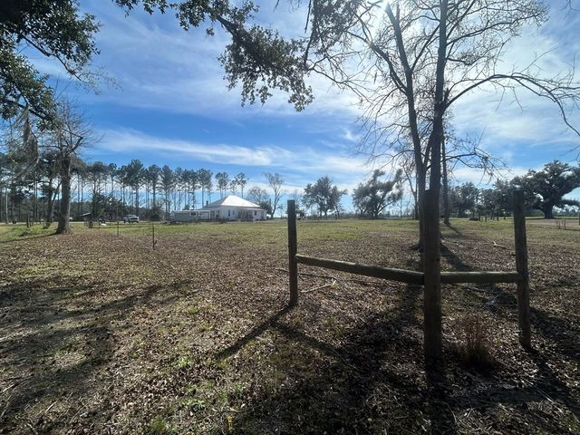 4717 State Line Rd, Cottonwood, AL 36320