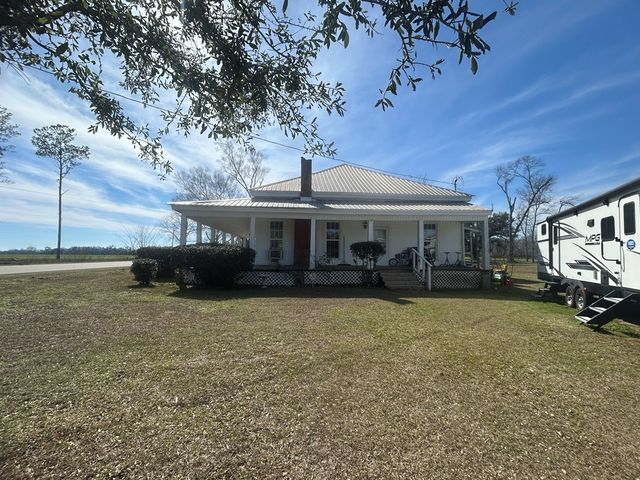 4717 State Line Rd, Cottonwood, AL 36320