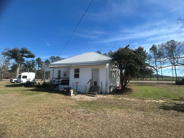 4717 State Line Rd, Cottonwood, AL 36320