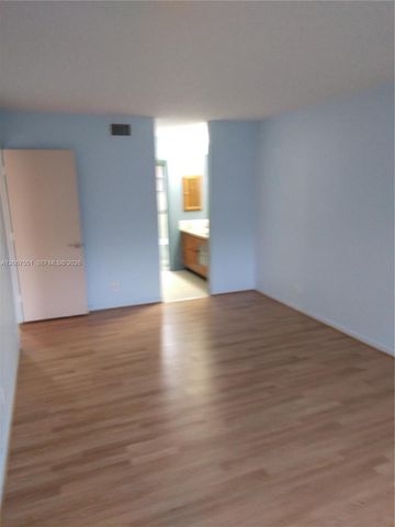 6870 Royal Palm Boulevard 111M, Margate, FL 33063