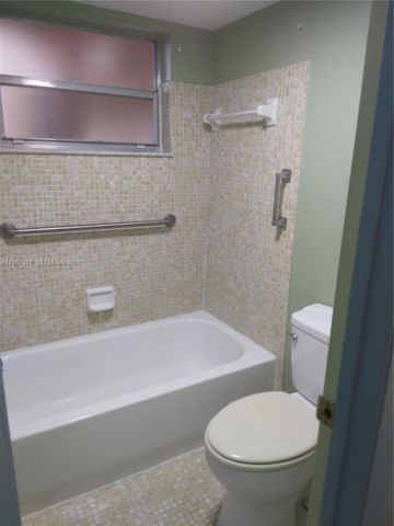 6870 Royal Palm Boulevard 111M, Margate, FL 33063