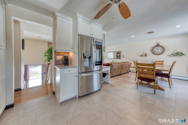 41 Kingswood Drive, Southington, CT 06489