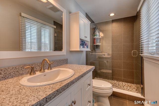 41 Kingswood Drive, Southington, CT 06489