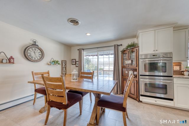 41 Kingswood Drive, Southington, CT 06489