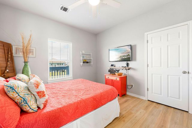 847 S Tinkle Lane, Crystal Beach, TX 77650