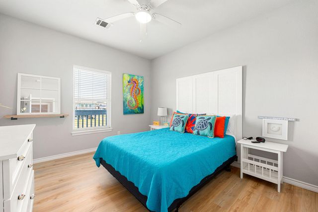 847 S Tinkle Lane, Crystal Beach, TX 77650