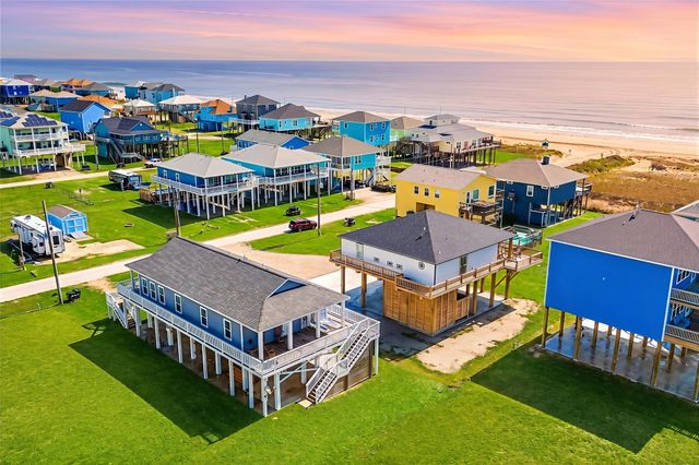 847 S Tinkle Lane, Crystal Beach, TX 77650