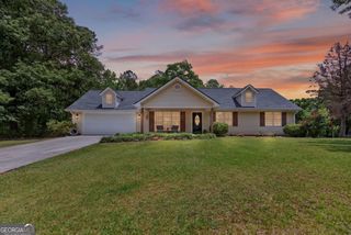 48 Cook Street, Tallapoosa, GA 30176