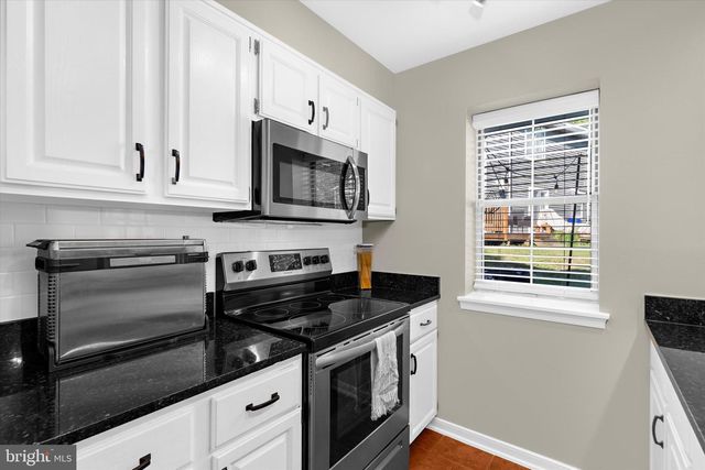 5 EDGEWOOD GREEN CT, Annapolis, MD 21403
