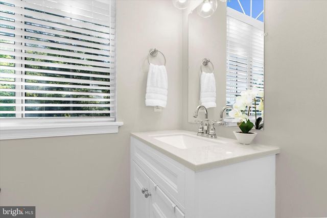 5 EDGEWOOD GREEN CT, Annapolis, MD 21403