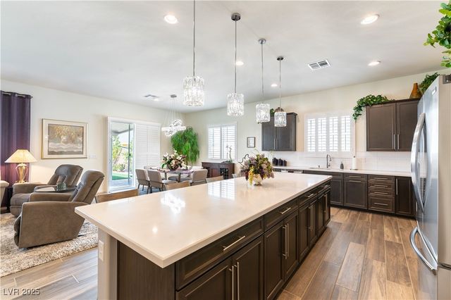 6225 Gambetta Street, Las Vegas, NV 89115