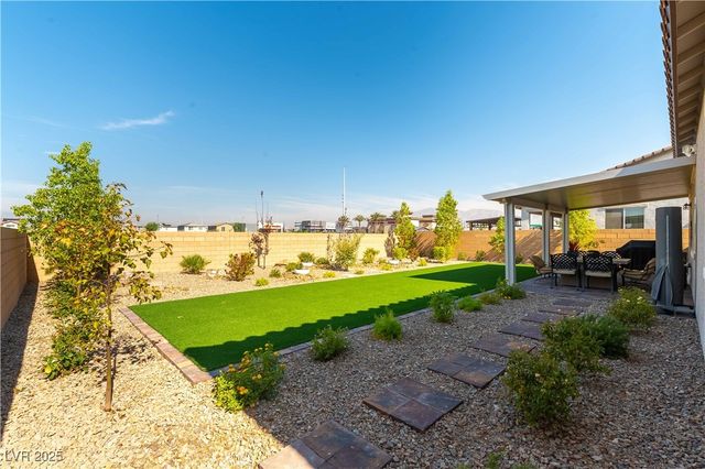 6225 Gambetta Street, Las Vegas, NV 89115