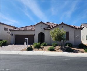 6225 Gambetta Street, Las Vegas, NV 89115