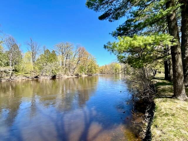 10158 S River Road, Evart, MI 49631