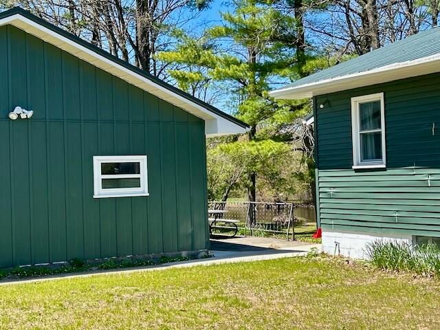 10158 S River Road, Evart, MI 49631