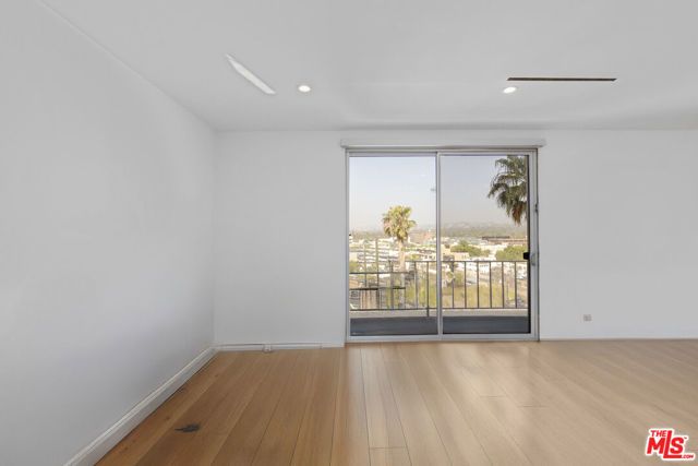 100 S Doheny Drive 805, Los Angeles, CA 90048