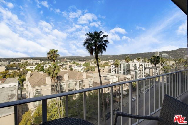 100 S Doheny Drive 805, Los Angeles, CA 90048