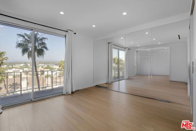 100 S Doheny Drive 805, Los Angeles, CA 90048