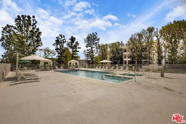 100 S Doheny Drive 805, Los Angeles, CA 90048