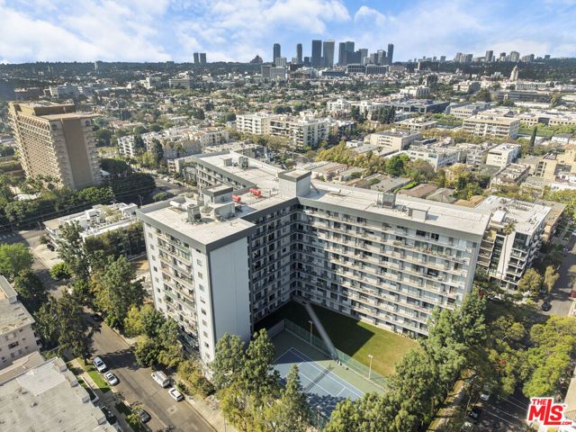 100 S Doheny Drive 805, Los Angeles, CA 90048