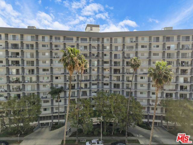 100 S Doheny Drive 805, Los Angeles, CA 90048